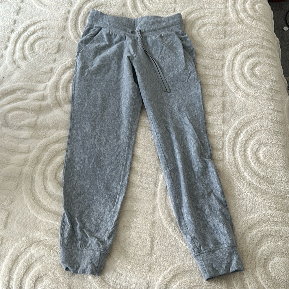 Lululemon jogger sweatpants